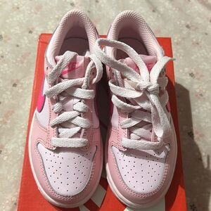 Nike Dunk Low Color Pink Size 11